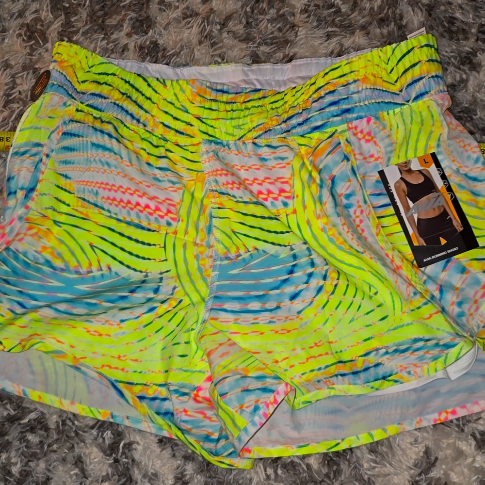 Short w Lazer Cut, Inner Compression Short & Zippered Pocket